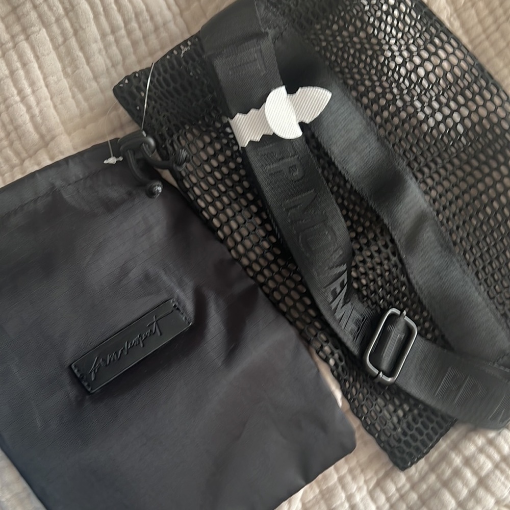 Mini Mesh Sling Bags - Picture 6 of 6